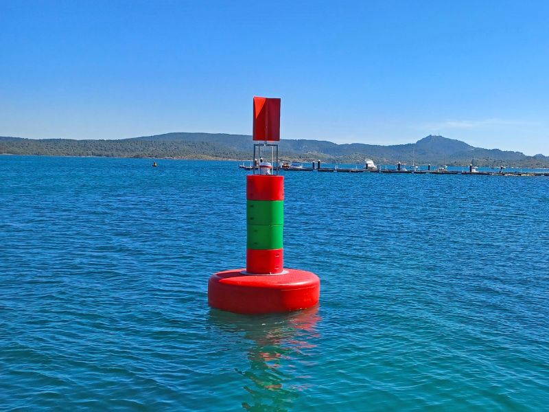 New buoys in the Port of Fornells