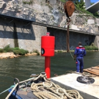 Installation A700 navigation buoys
