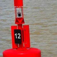 La Autoridad Portuaria de Sevilla y Almarin avanzan en la modernización de las señales marítimas en la Eurovía el Guadalquivir
