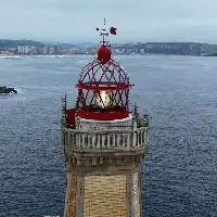Avilés achève la rénovation de la coupole de son phare