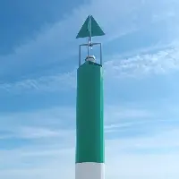 Los puertos de La Atunara, Fuengirola y Estepona mejoran su señalización marítima