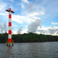 Three large onshore beacons in Panamá