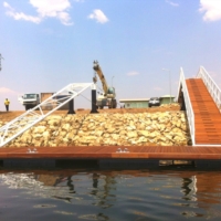 Lindley instala embarcaderos en el Río Cubango, en Angola